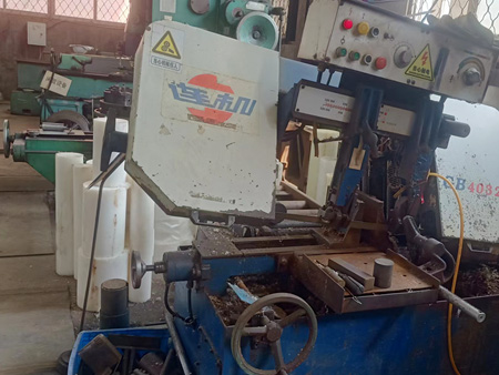 切泥機生產(chǎn)車間